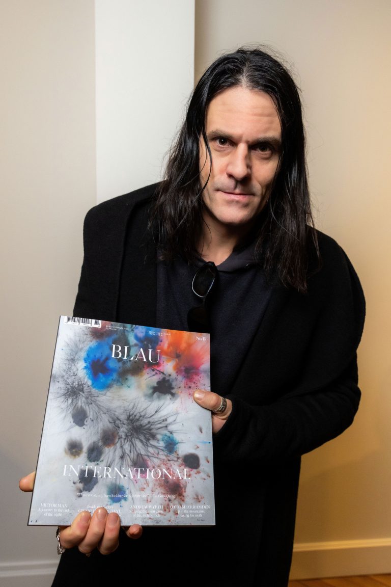  - Blau International et Cai Guo-Qiang chez White Cube pour présenter un 13e numéro