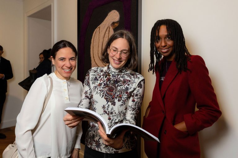  - Blau International et Cai Guo-Qiang chez White Cube pour présenter un 13e numéro