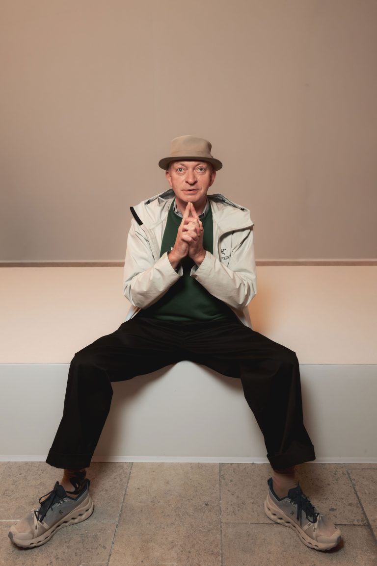  - Le style intemporel d’agnès b. signe son grand retour