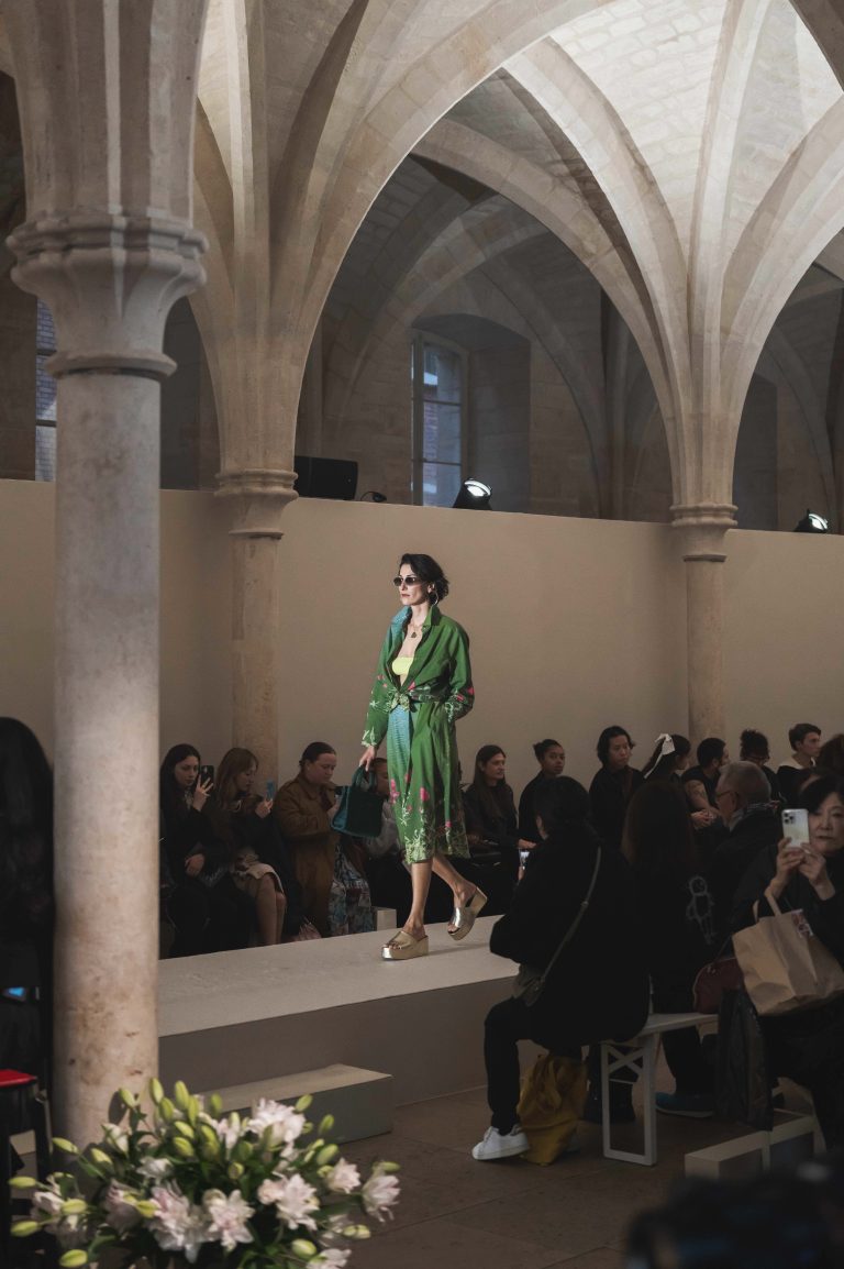 Le style intemporel d’agnès b. signe son grand retour