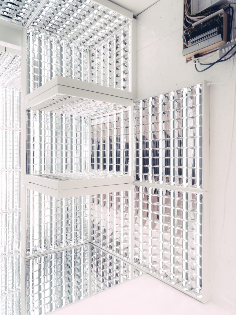 Alexandre de Betak explore la lumière dans son premier atelier londonien