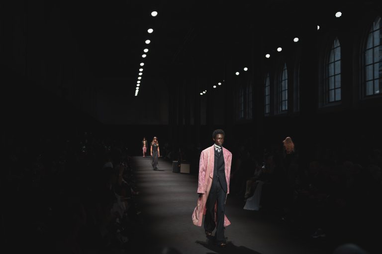 ‘The Solitary One’, Stefano Gallici fait vivre l’héritage d’Ann Demeulemeester