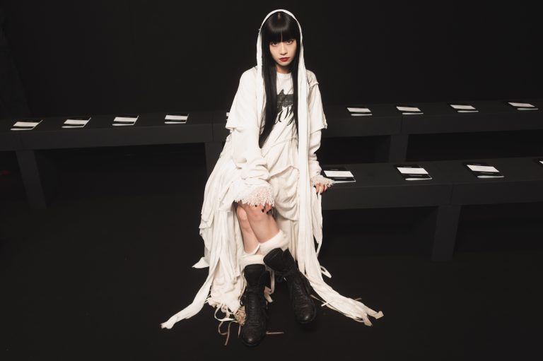  - ‘The Solitary One’, Stefano Gallici fait vivre l’héritage d’Ann Demeulemeester