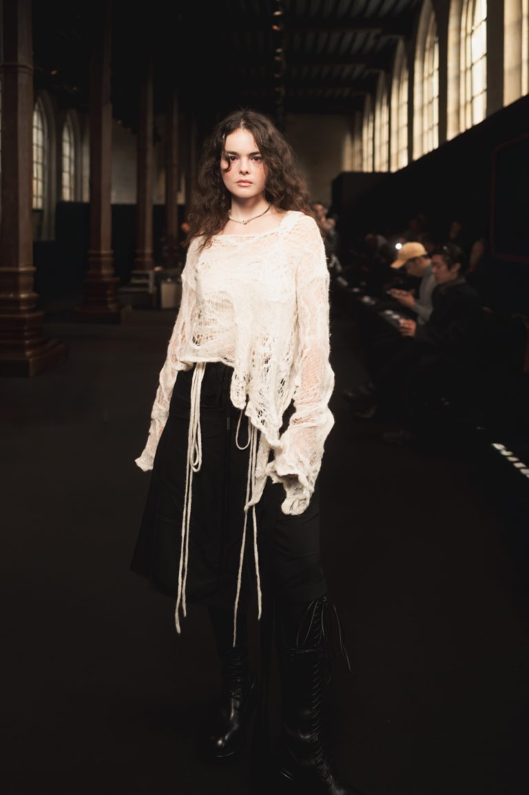  - ‘The Solitary One’, Stefano Gallici fait vivre l’héritage d’Ann Demeulemeester