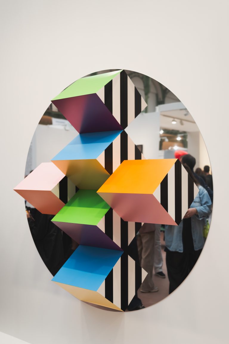 Art Basel Paris inaugura un’edizione spettacolare al Grand Palais 