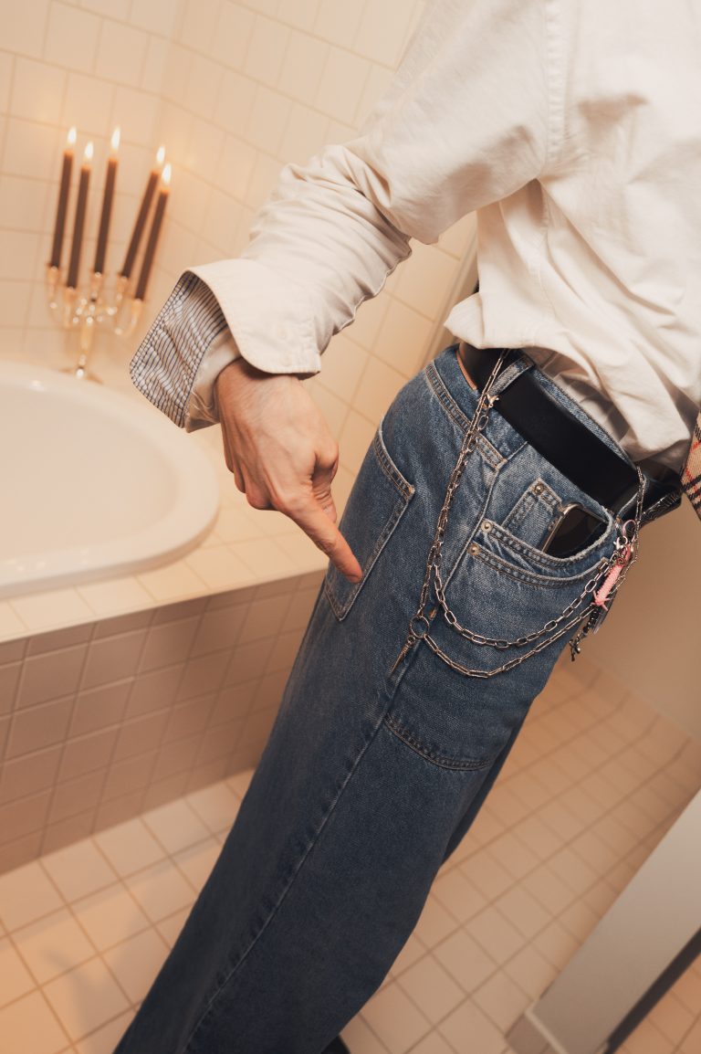 ba&sh passe à l’heure d’hiver aux côtés de Lena Simonne à Bruxelles ! 