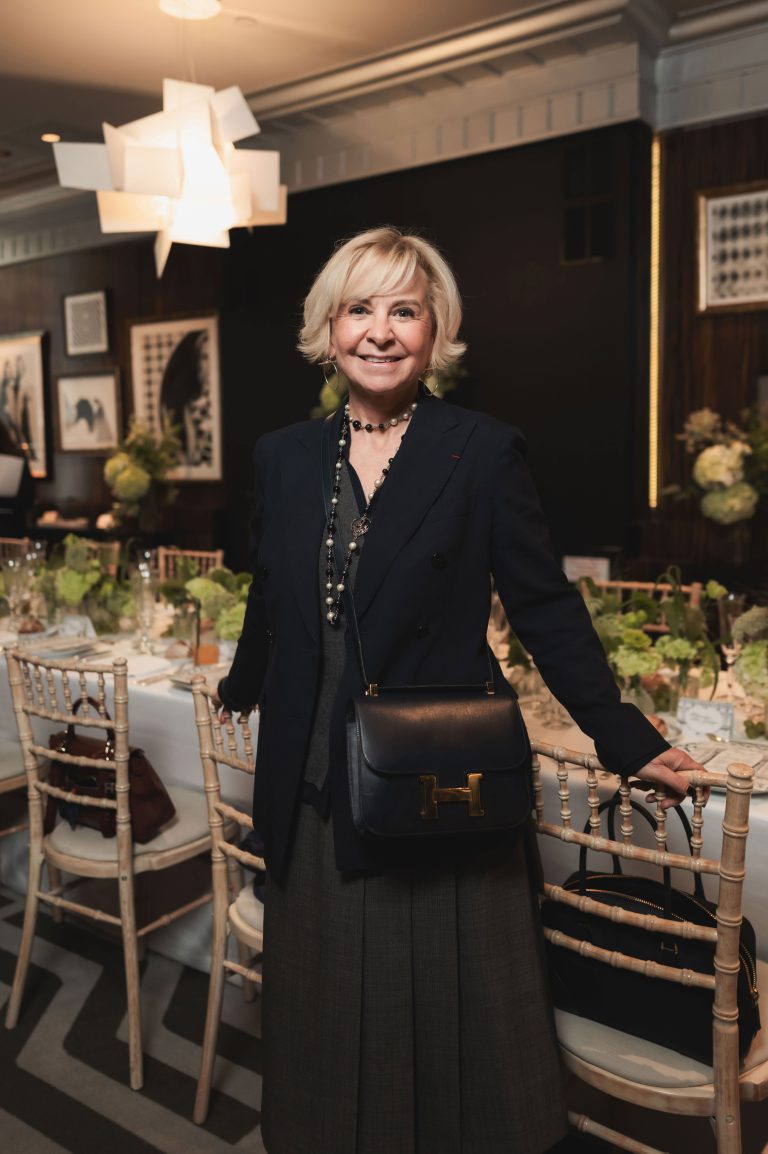  - Cordelia de Castellane signe une nouvelle collection d’uniformes pour Sofitel