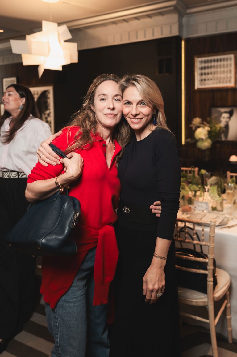  - Cordelia de Castellane signe une nouvelle collection d’uniformes pour Sofitel