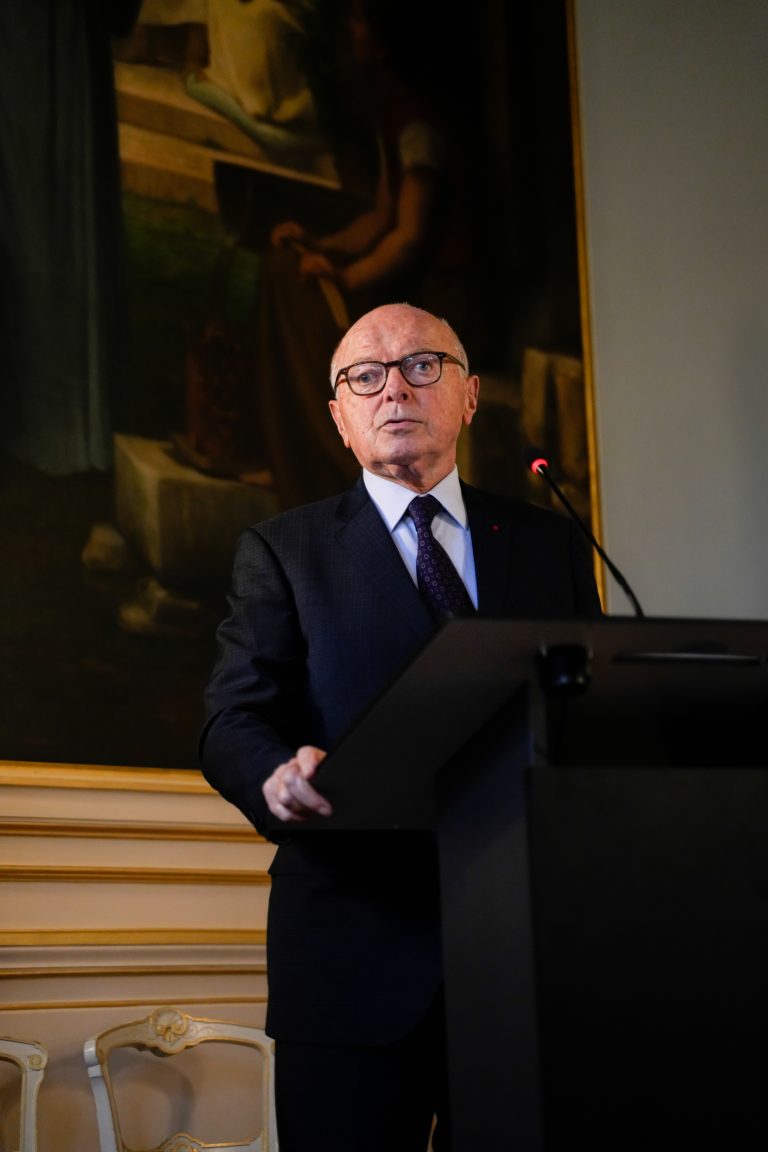  - Louis Nègre fait Chevalier des Arts et des Lettres par Jacques Toubon