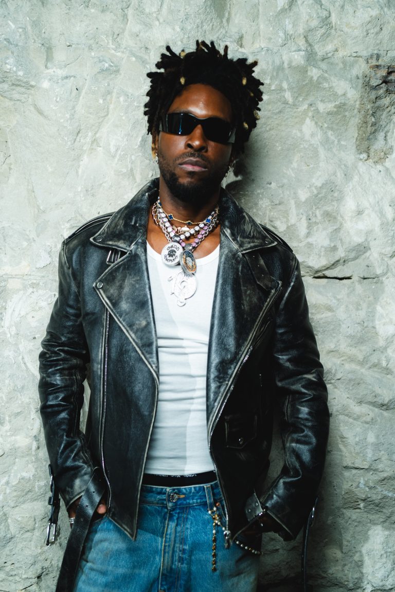  - La collection VETEMENTS SS26 prend Paris à contre-pied