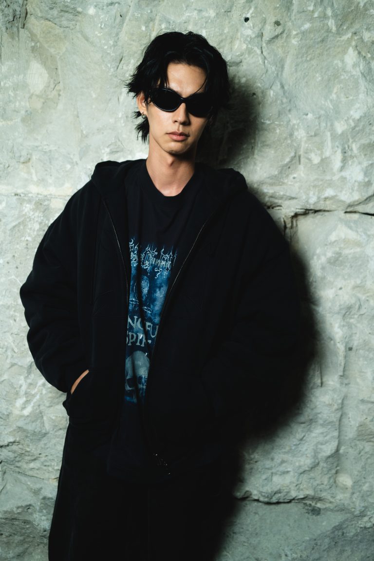  - La collection VETEMENTS SS26 prend Paris à contre-pied