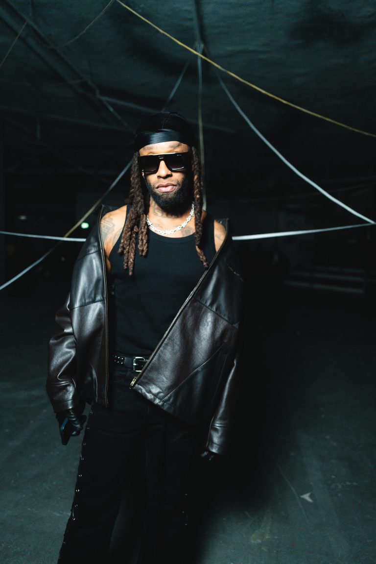  - La collection VETEMENTS SS26 prend Paris à contre-pied