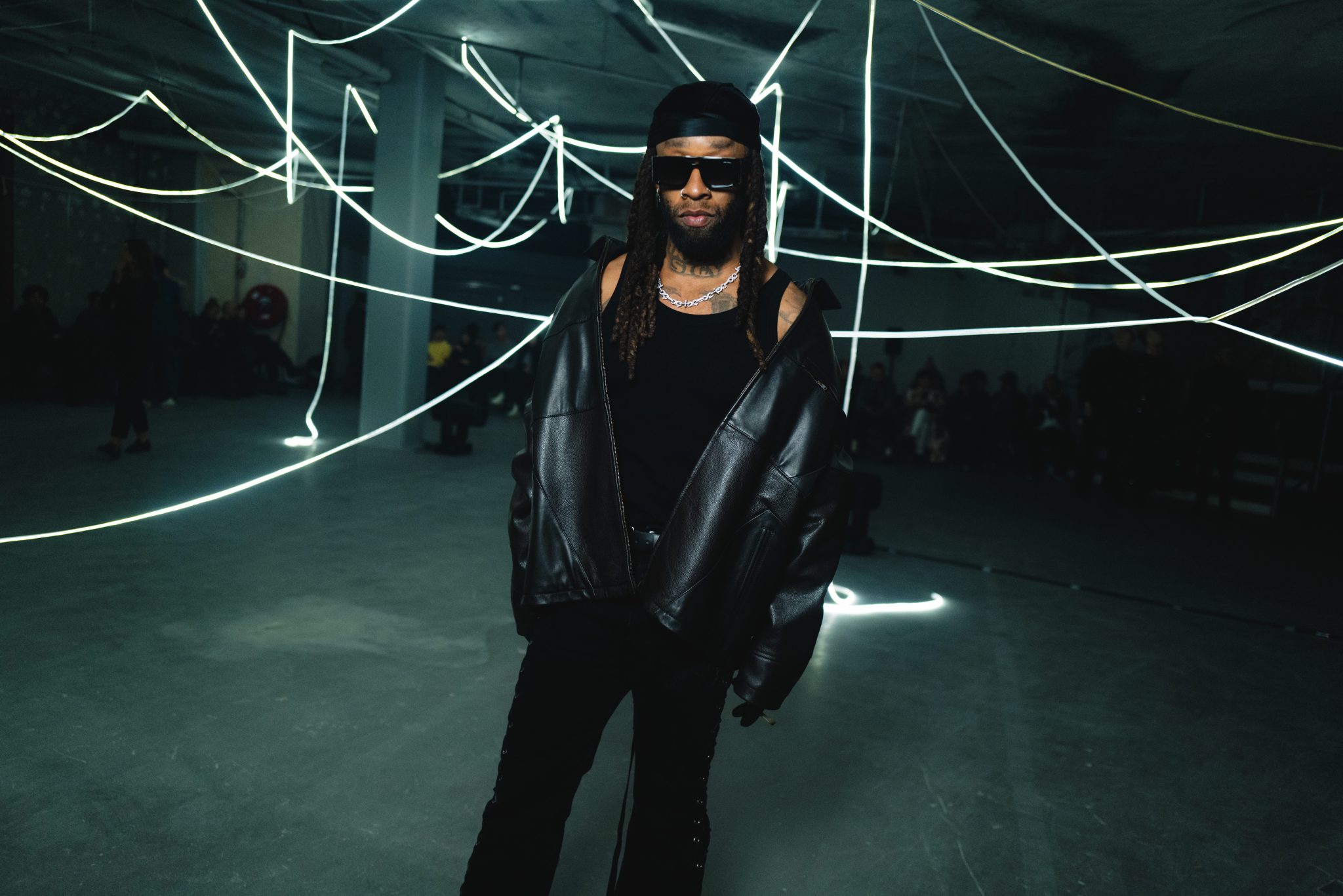  - La collection VETEMENTS SS26 prend Paris à contre-pied