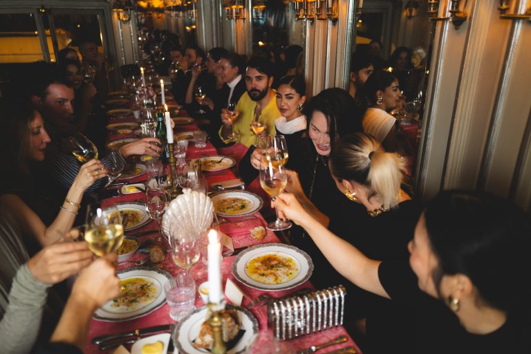 Emm Kuo séduit la capitale parisienne avec sa nouvelle collection