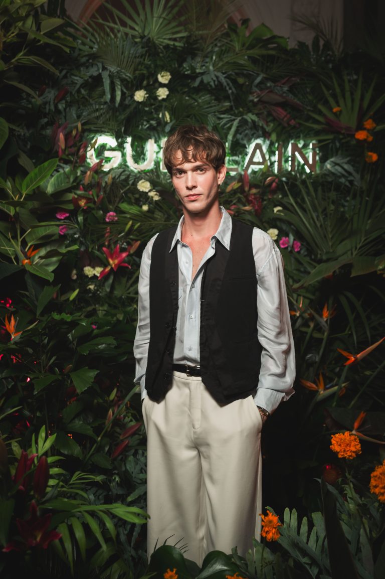  - Guerlain célèbre ses dernières créations dans une jungle vibrante