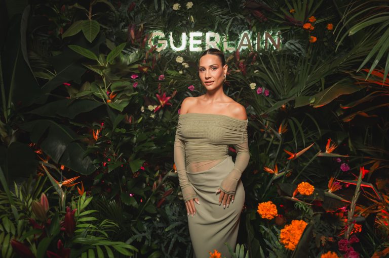  - Guerlain célèbre ses dernières créations dans une jungle vibrante