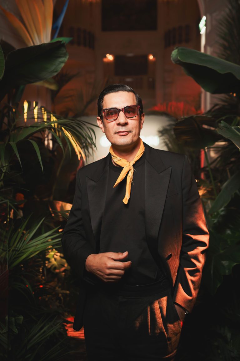  - Guerlain célèbre ses dernières créations dans une jungle vibrante