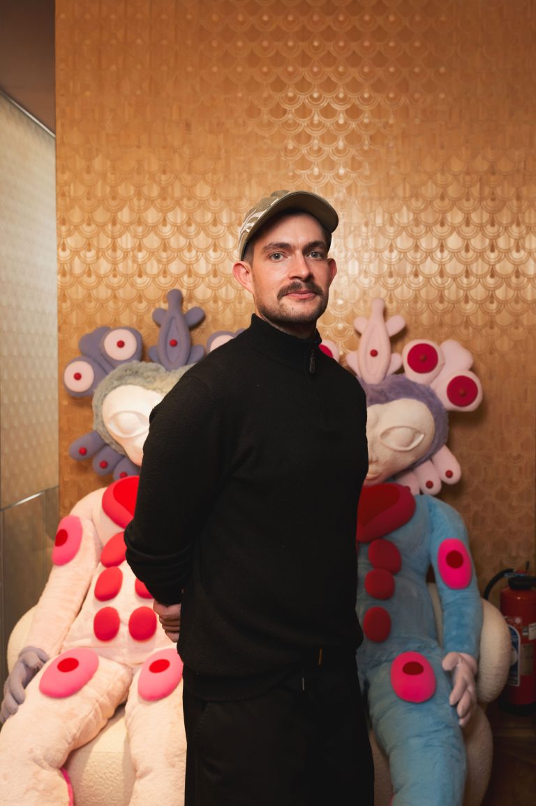  - Un parfum d’amour chez Guerlain à l’occasion d’Art Basel Paris