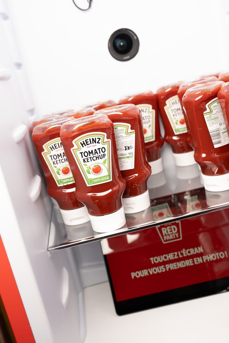A l’occasion de la Fashion Week parisienne, Heinz dévoile la Heinz Red Party