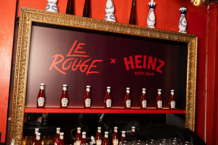 A l’occasion de la Fashion Week parisienne, Heinz dévoile la Heinz Red Party