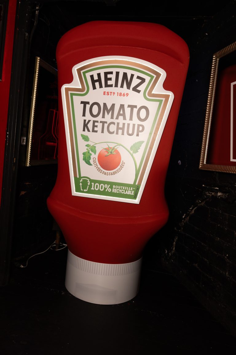 A l’occasion de la Fashion Week parisienne, Heinz dévoile la Heinz Red Party