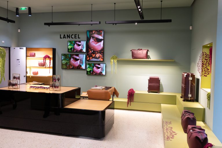 La jungle Parisienne, terrain de prédilection pour Lancel