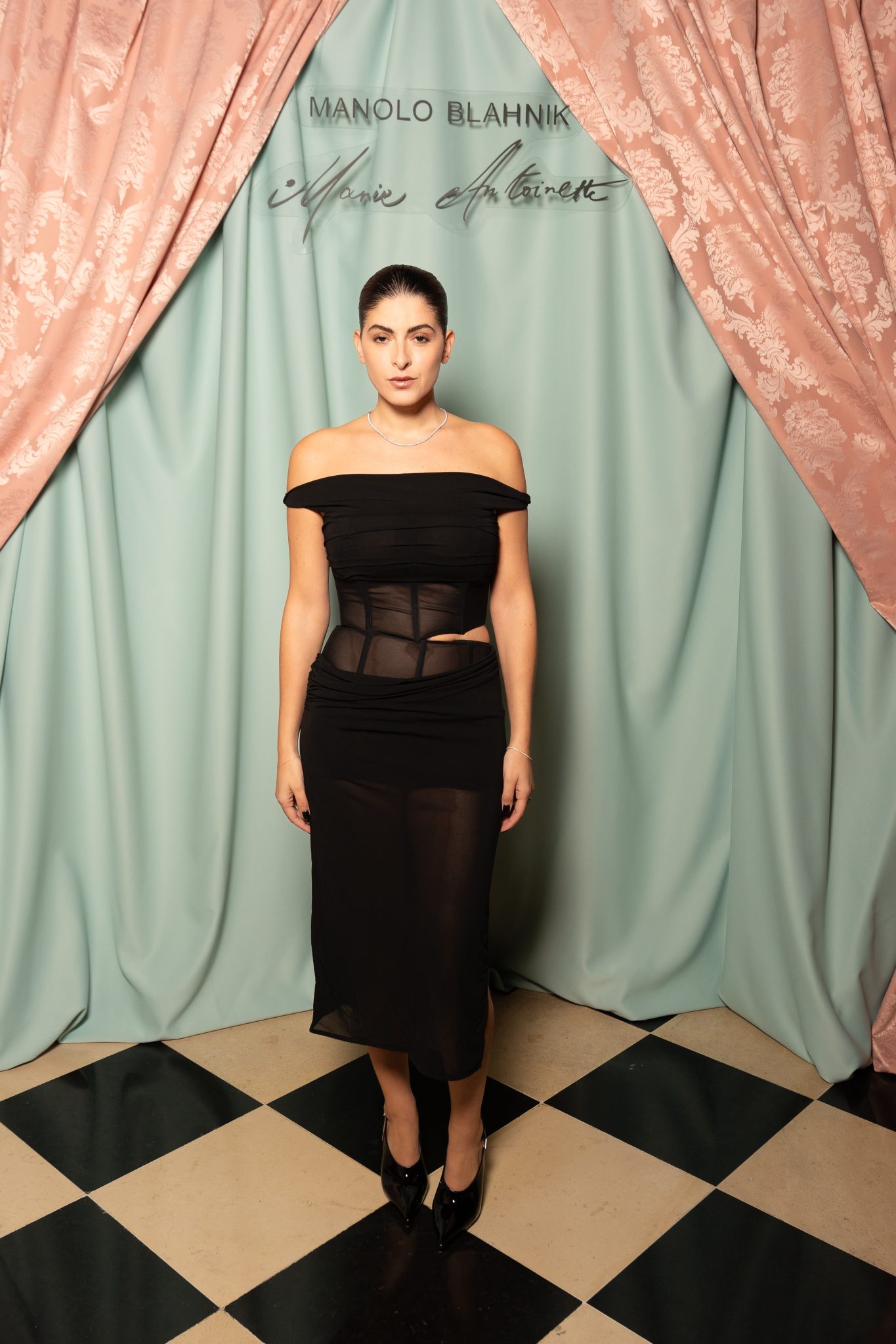  - “Marie-Antoinette by Manolo Blahnik”: An Exceptional Dinner at Hôtel de Crillon