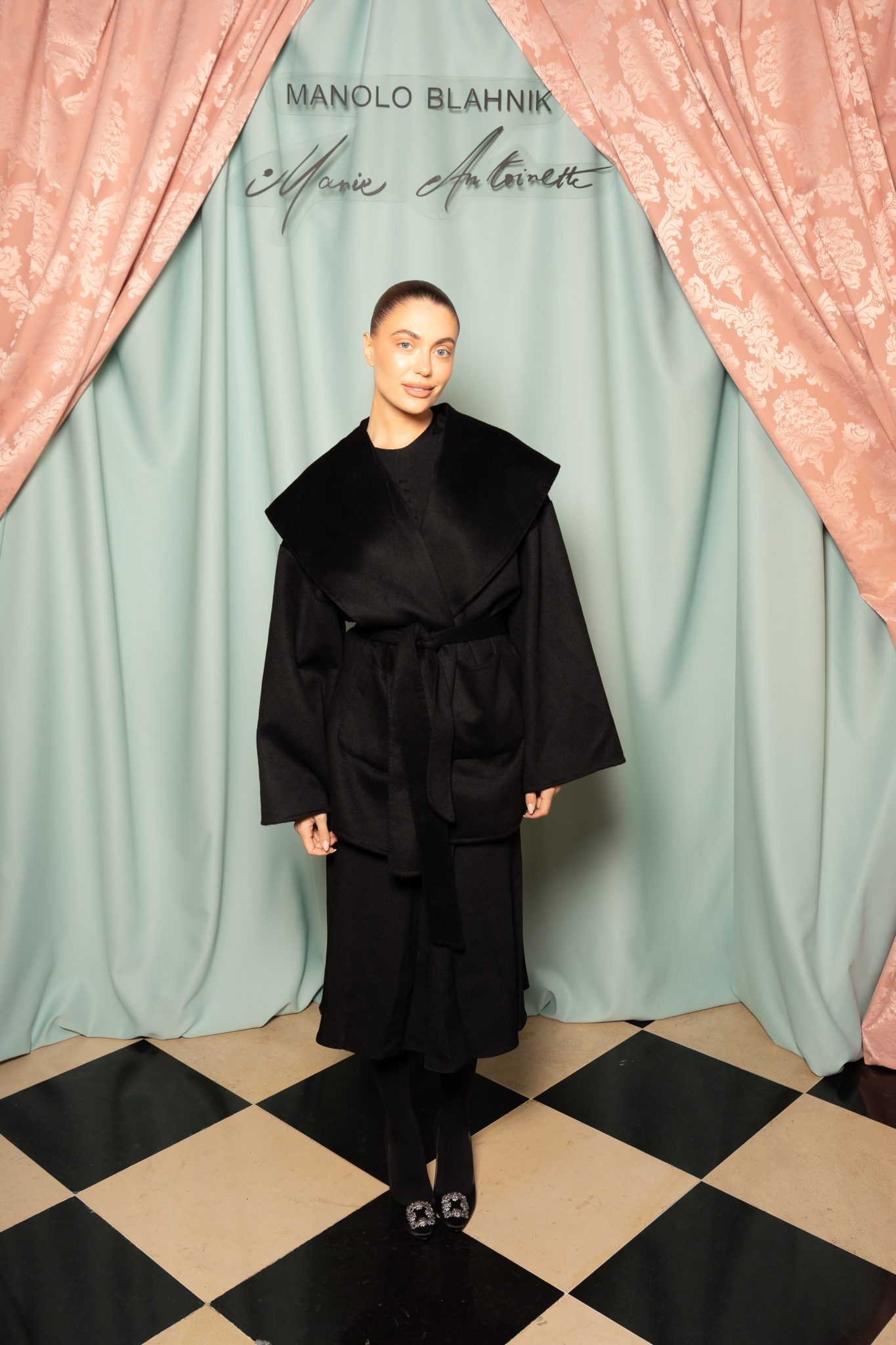  - “Marie-Antoinette by Manolo Blahnik”: An Exceptional Dinner at Hôtel de Crillon