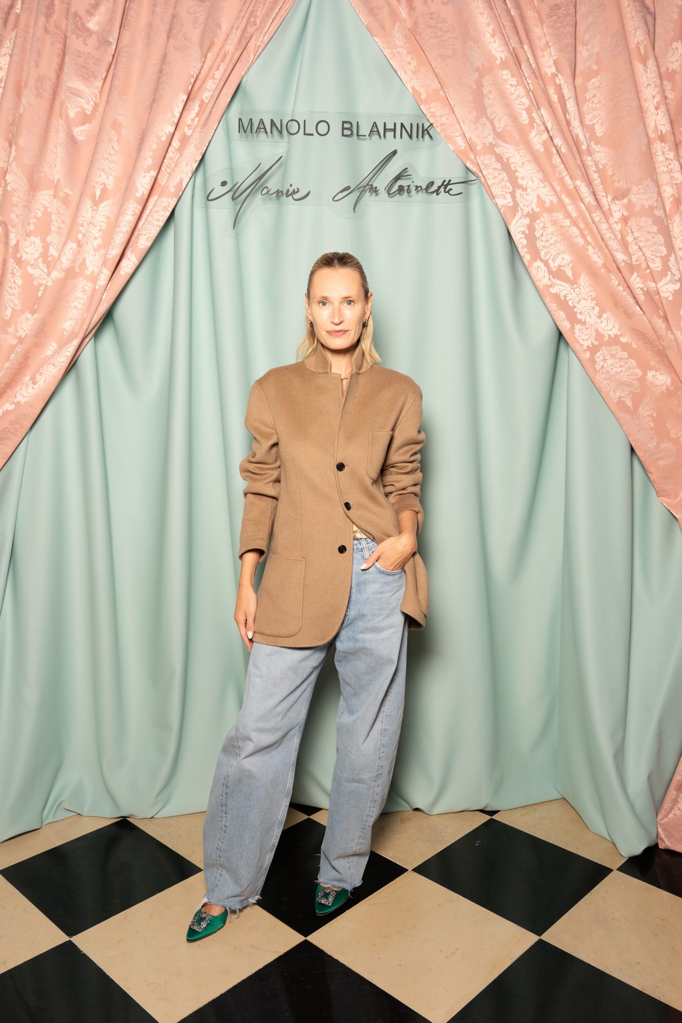  - “Marie-Antoinette by Manolo Blahnik”: An Exceptional Dinner at Hôtel de Crillon