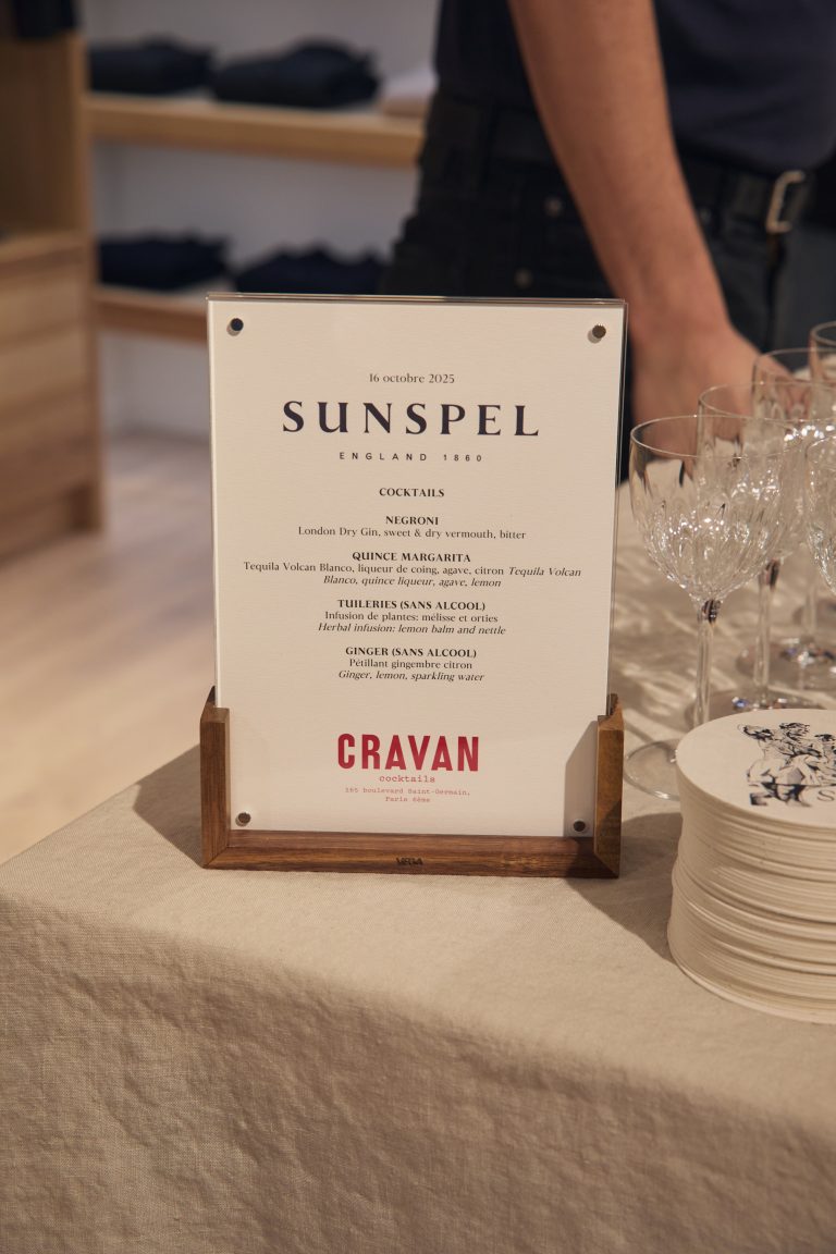 La marque de luxe britannique Sunspel ouvre dans le Marais