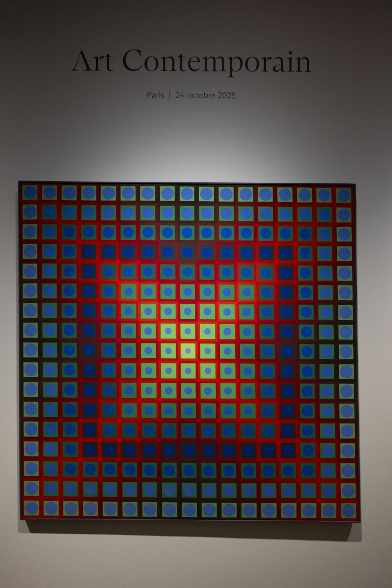 Christie’s Paris confie sa façade à l’artiste Stéphane Thidet