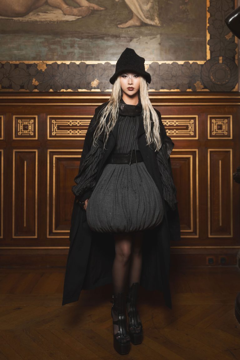  - Yohji Yamamoto illumine le noir de sa poésie et sa rigueur