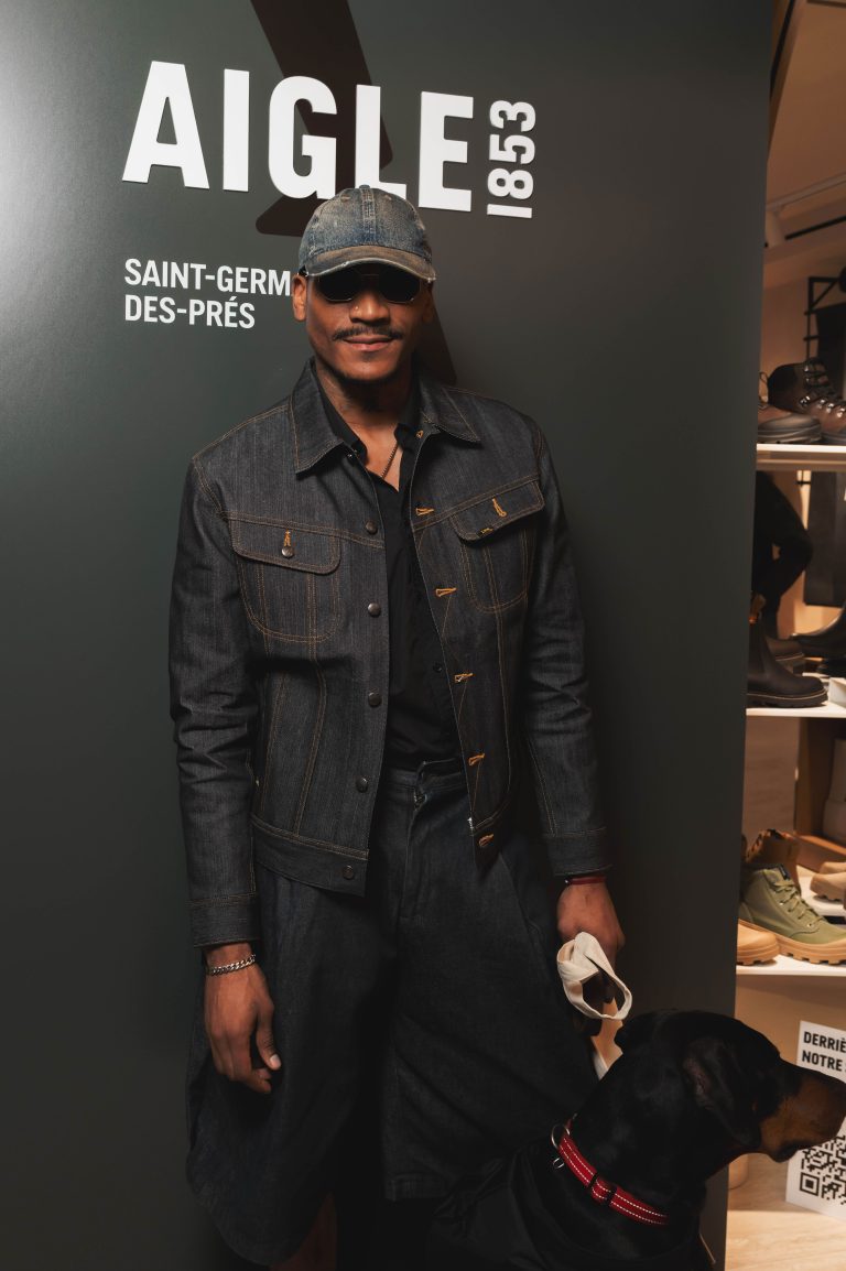  - Aigle dévoile sa collection chien dans sa boutique de Saint Germain des Prés rénovée
