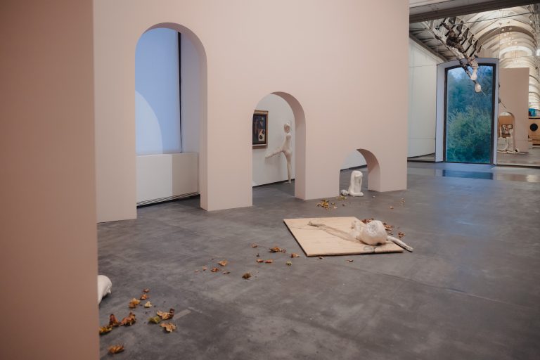 Domani torno: Enrico David riscrive se stesso al Castello di Rivoli