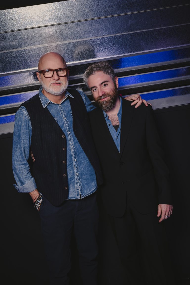  - KAWS invade Palazzo Strozzi con THE MESSAGE: dialogo tra Rinascimento e pop