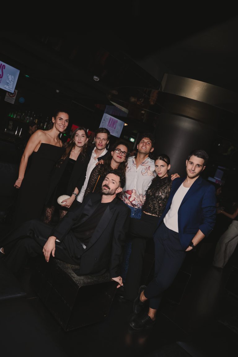  - KAWS invade Palazzo Strozzi con THE MESSAGE: dialogo tra Rinascimento e pop