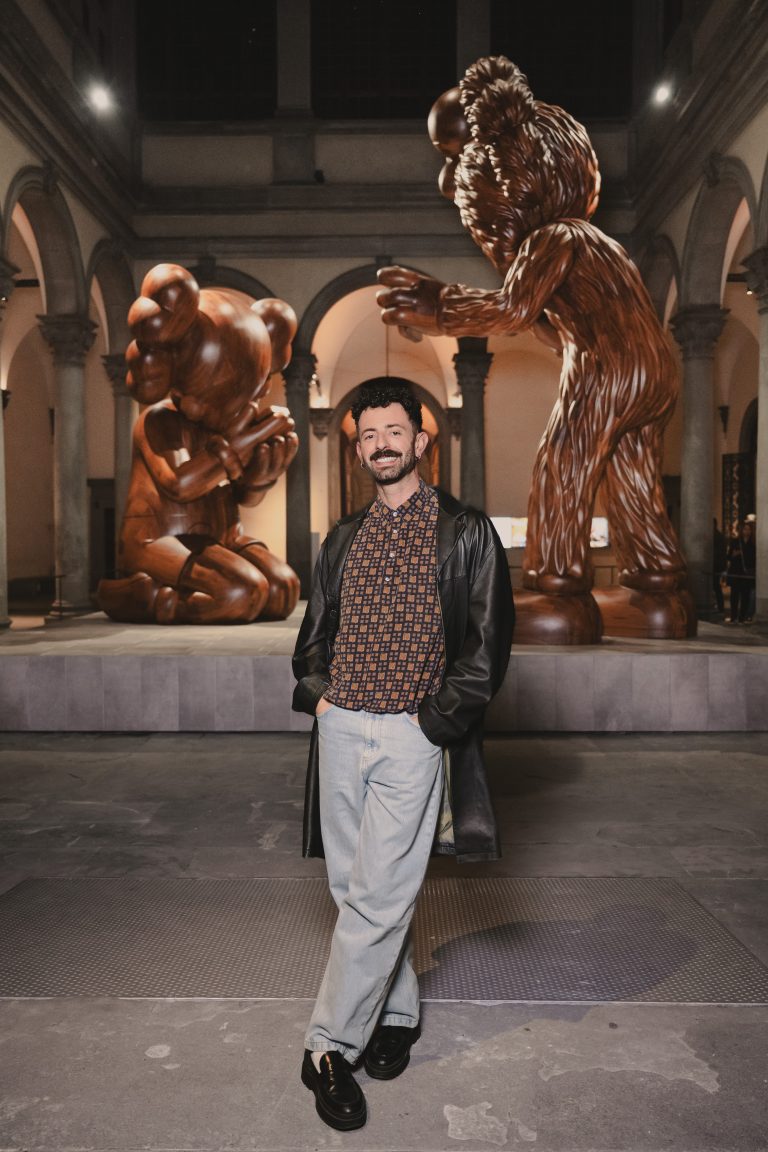  - KAWS invade Palazzo Strozzi con THE MESSAGE: dialogo tra Rinascimento e pop