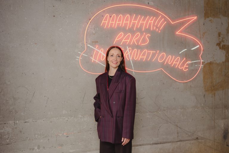  - Paris Internationale 2025: dieci anni di arte libera e senza gerarchie