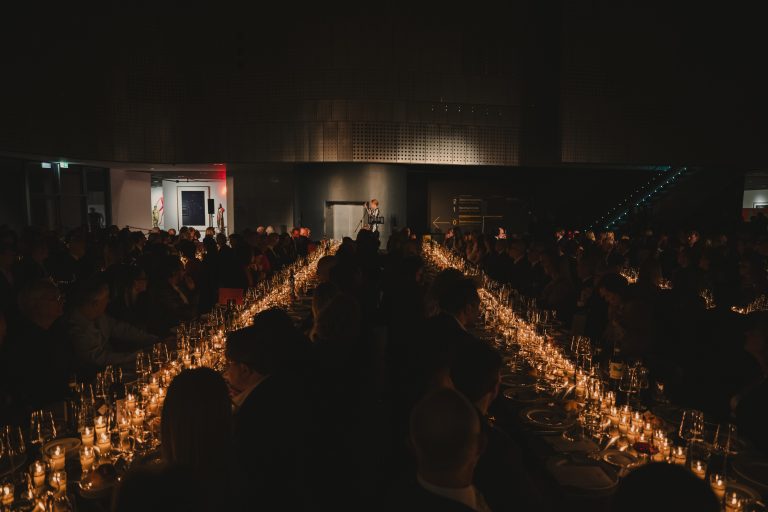 Fondazione Sandretto Re Rebaudengo: 30 anni di arte celebrati al MAUTO di Torino