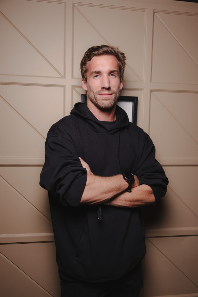  - Salomon fait ses premiers pas à Art Basel Paris avec Sensorial Terrains