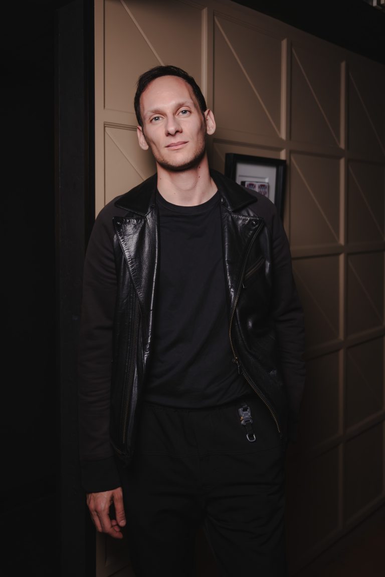  - Salomon fait ses premiers pas à Art Basel Paris avec Sensorial Terrains