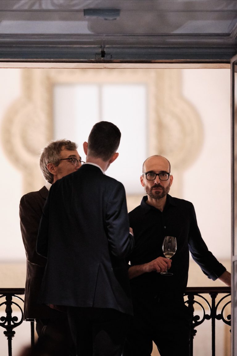 Fondazione Nicola Trussardi porta l’occulto a Milano: inaugura la mostra Fata Morgana