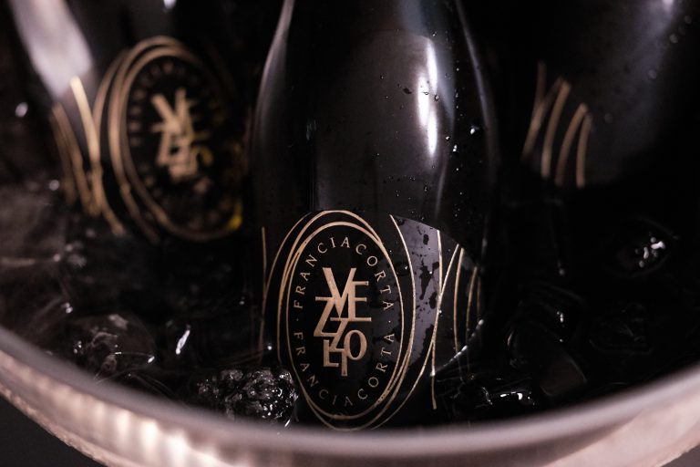 Fondazione Nicola Trussardi porta l’occulto a Milano: inaugura la mostra Fata Morgana