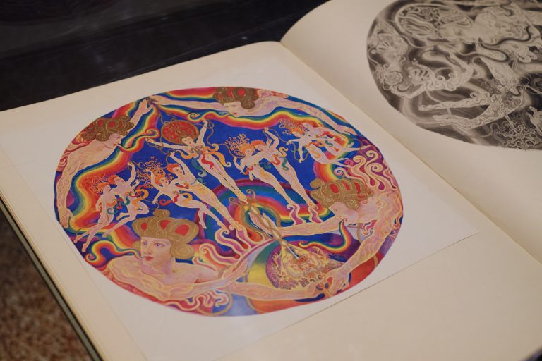 Fondazione Nicola Trussardi porta l’occulto a Milano: inaugura la mostra Fata Morgana