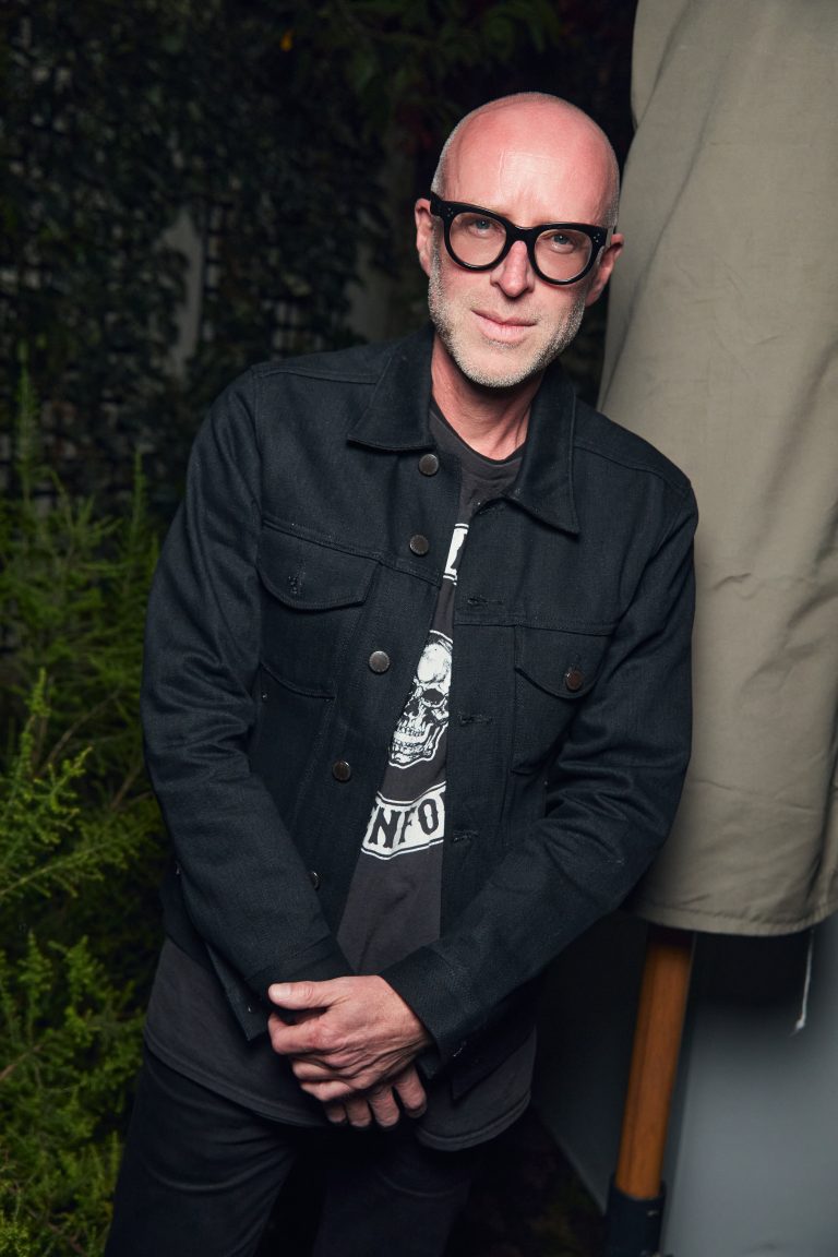  - Downtown+ poursuit la désacralisation du trône avec une nouvelle exposition