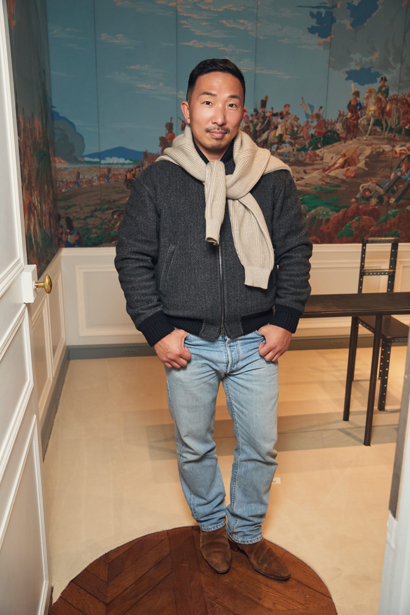  - Downtown+ poursuit la désacralisation du trône avec une nouvelle exposition