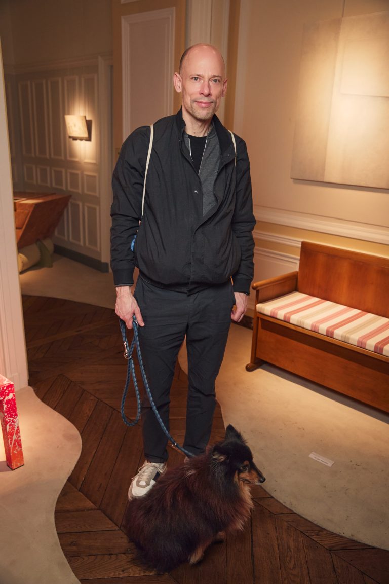  - Downtown+ poursuit la désacralisation du trône avec une nouvelle exposition