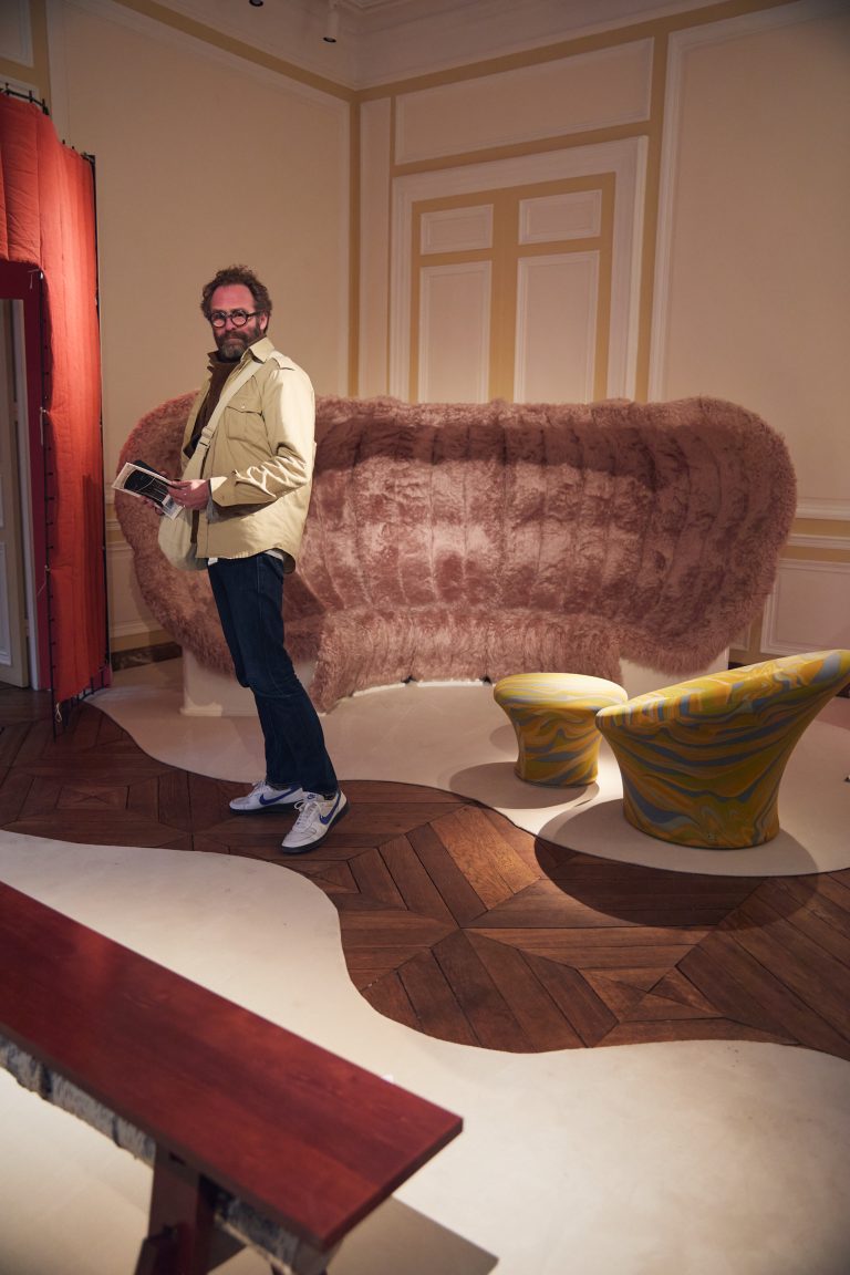  - Downtown+ poursuit la désacralisation du trône avec une nouvelle exposition