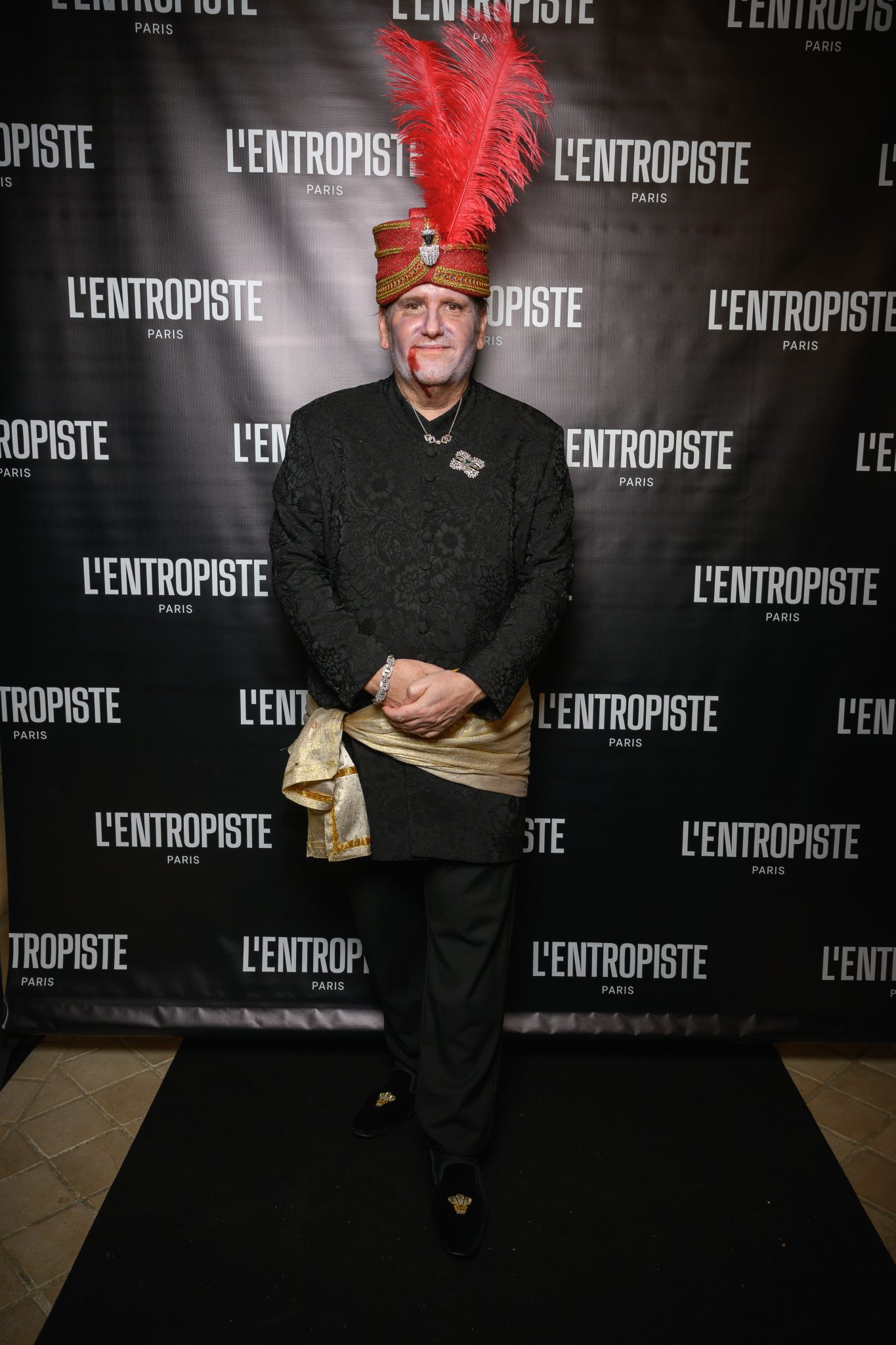  - L’Entropiste and Oniriq Magazine Reinvent Halloween with “Le Bal du Chaos”