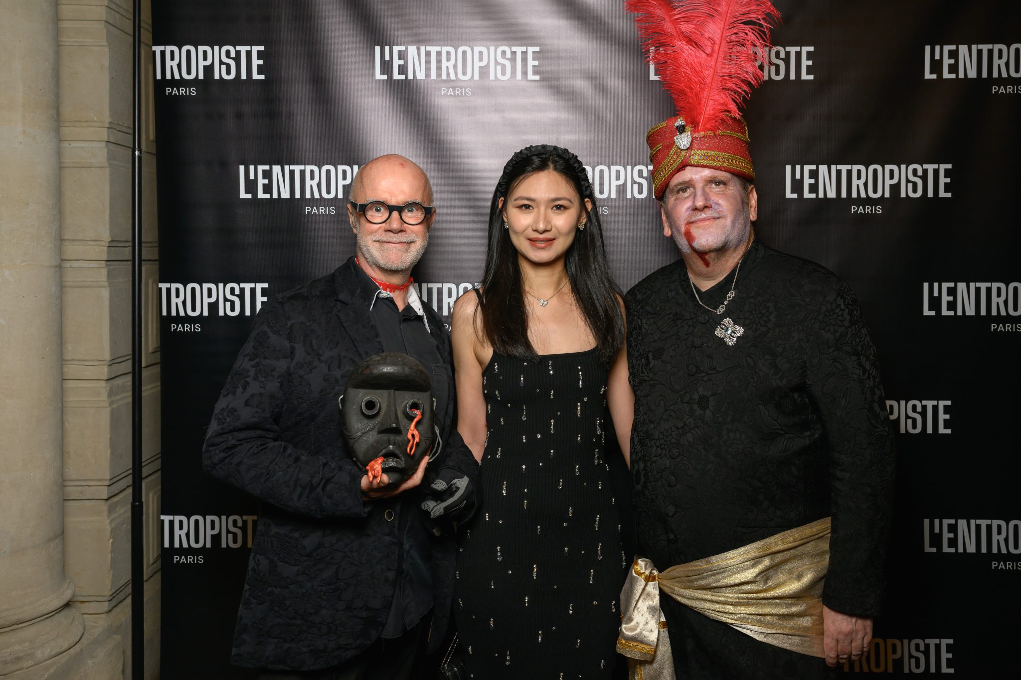  - L’Entropiste and Oniriq Magazine Reinvent Halloween with “Le Bal du Chaos”